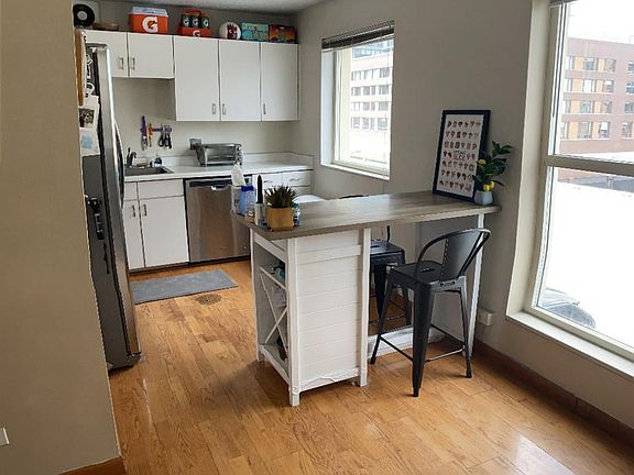 3rd image of 510-1212 N Lasalle St #510