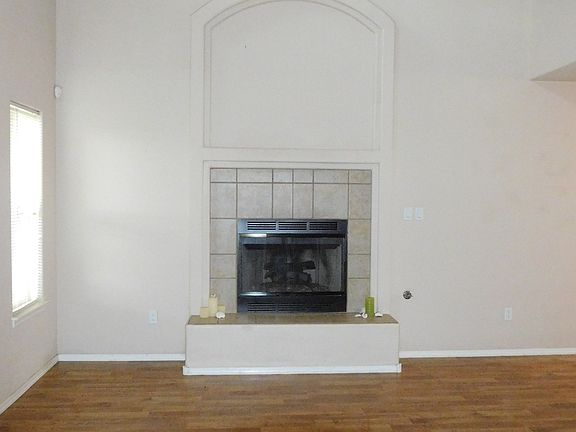2nd image of 7519 Treviso Ct NE
