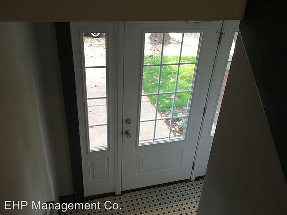 3rd image of 5415 Holly Hills Ave APT 2W