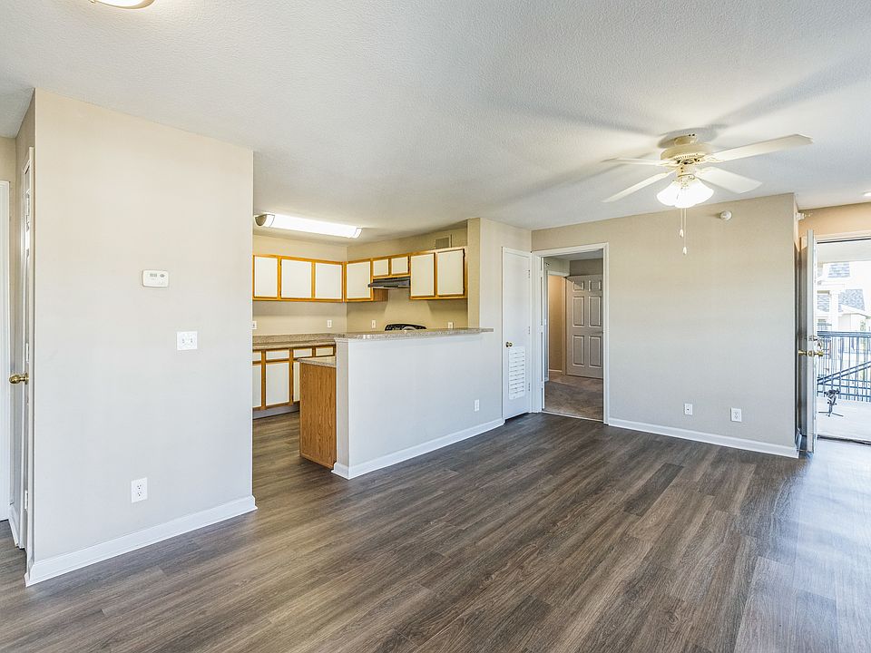 Relax and unwind in generously sized living spaces designed for comfort and style at Cambury Hills Apartments, located at 16255 Emmet Plaza, Omaha, NE 68116.