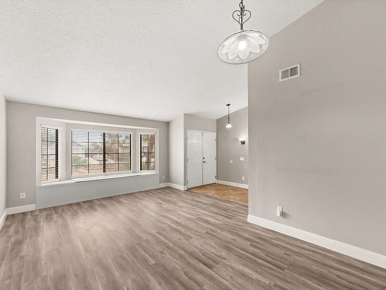 11462 Brackenfern Ct — Photo 9