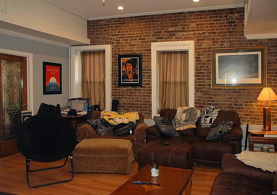 1st image of 108 Main St APT 1