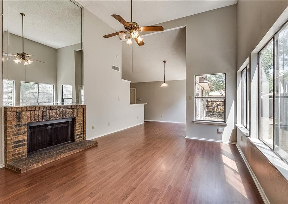 1st image of 10616 Woodleaf Dr