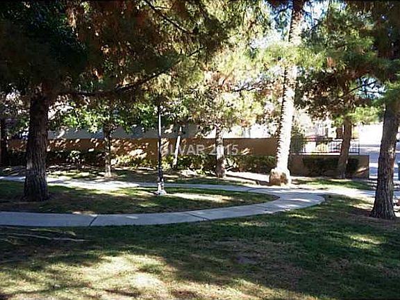 5th image of 3555 Meridale Dr Unit 1140