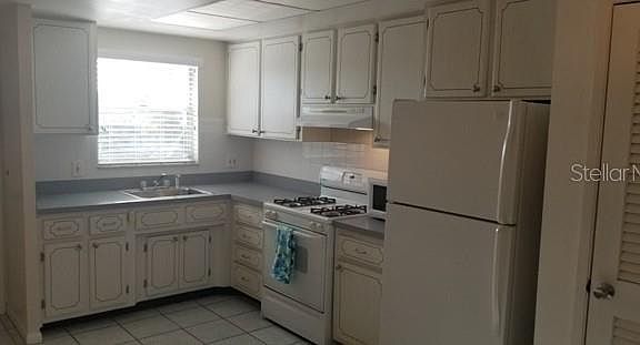 4th image of 1819 Shore Dr S APT 215