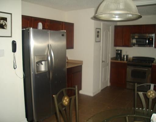 2nd image of 2824 Radley St