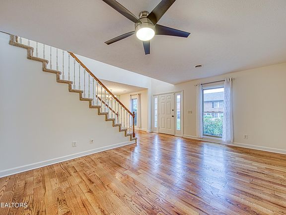 4th image of 419 Denton Ct