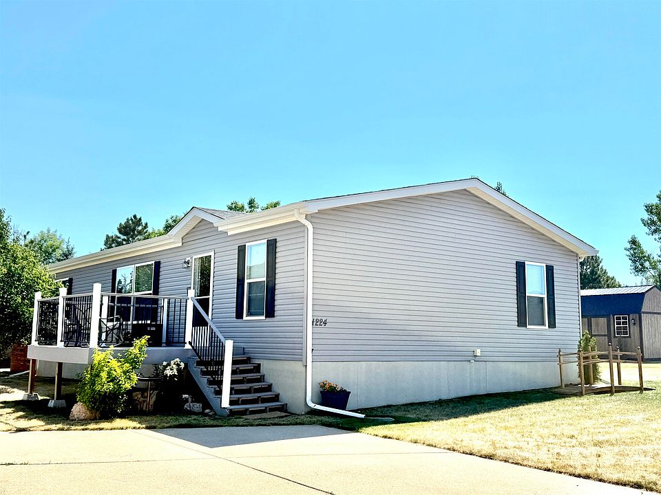 1st image of 1224 Foothills Dr