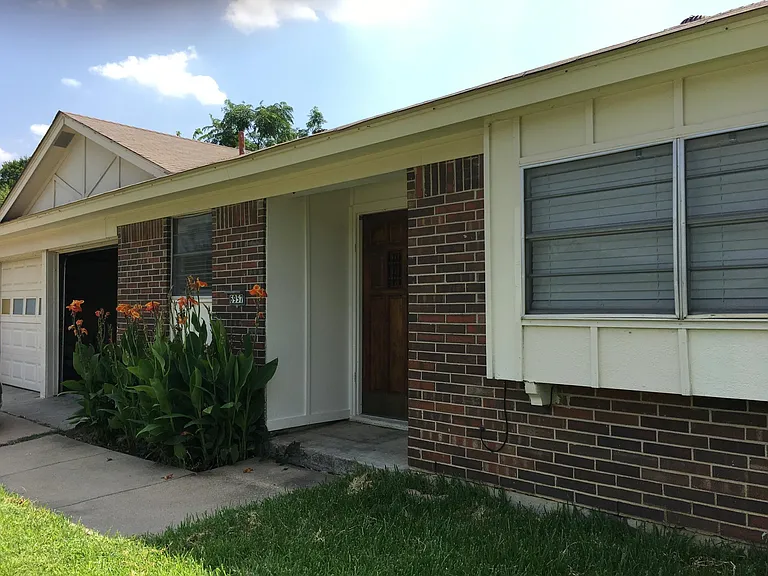 Front of house with great curb appeal