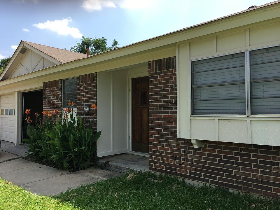 Front of house with great curb appeal