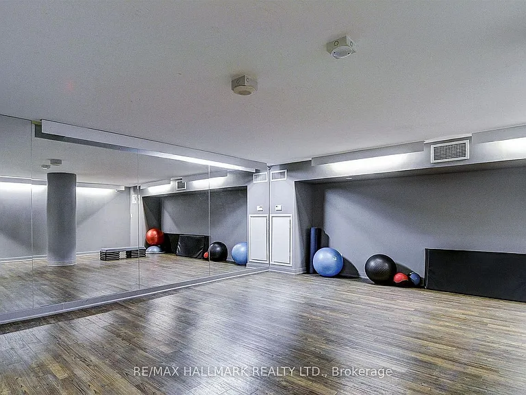 38 Joe Shuster Way W #709 — Photo 25