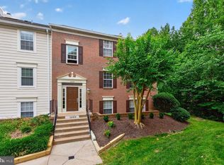 12103 Green Ledge Ct APT 101, Fairfax, VA 22033