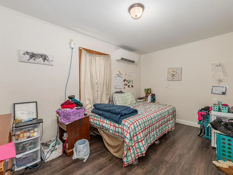 145 Pine St #2 — Photo 6