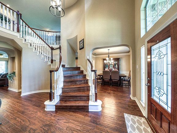 4th image of 2563 Costa Mesa Cir