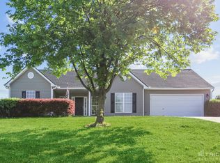 1608 Queens Dr, Winder, GA 30680