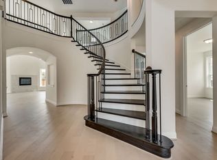 924 Southern Hills Way, Aubrey, TX 76227
