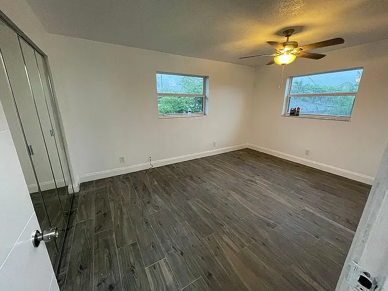 3906 SW 12th Ct #4 — Photo 6