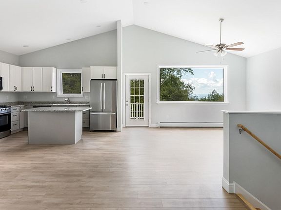 4th image of 56 Pinewood Dr