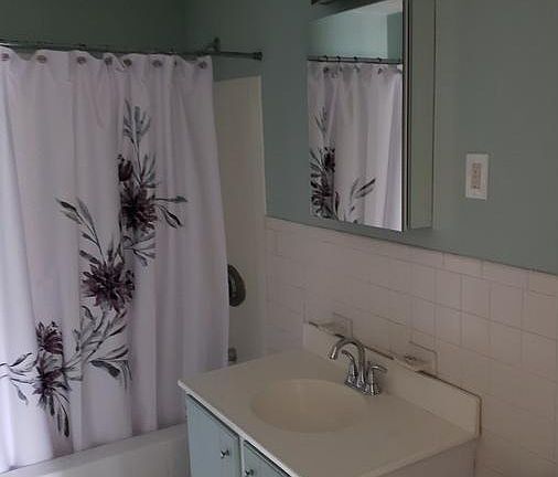 5th image of 5 Black Oak Dr #5B
