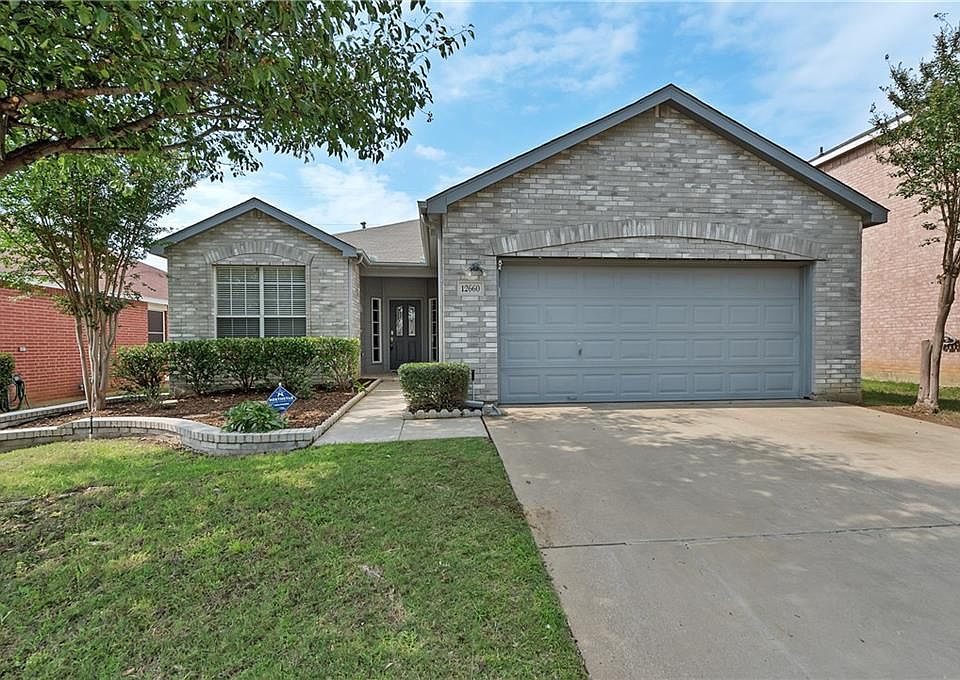 1st image of 12660 Oakwood Cir