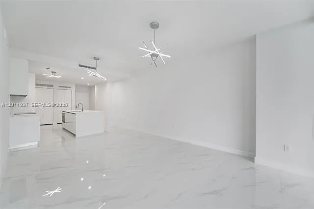 700 NE 24th St #904 — Photo 9