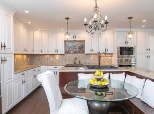 6 Kent Ct, Smithtown, NY 11787