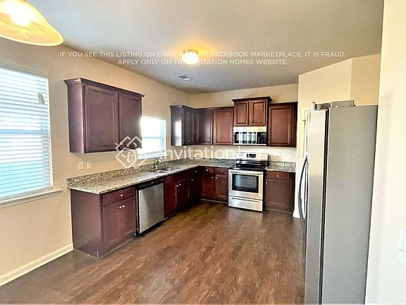 3rd image of 3600 Brookhollow Dr
