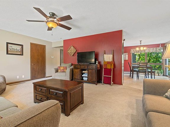 4th image of 145 Green Meadows Dr
