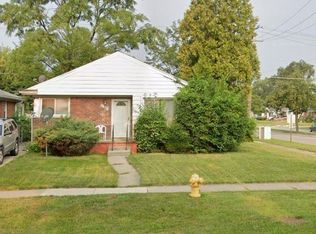 23625 Scotia Rd, Oak Park, MI 48237