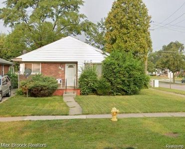 23625 Scotia Rd, Oak Park, MI, 48237