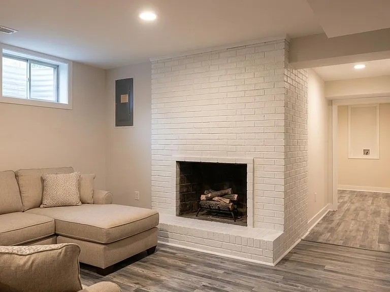 37 Sydnor St — Photo 16