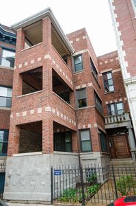 549 W Belmont Ave, Chicago, IL, 60657