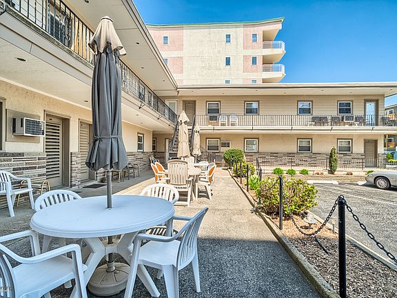 Table & Grill in Common Area