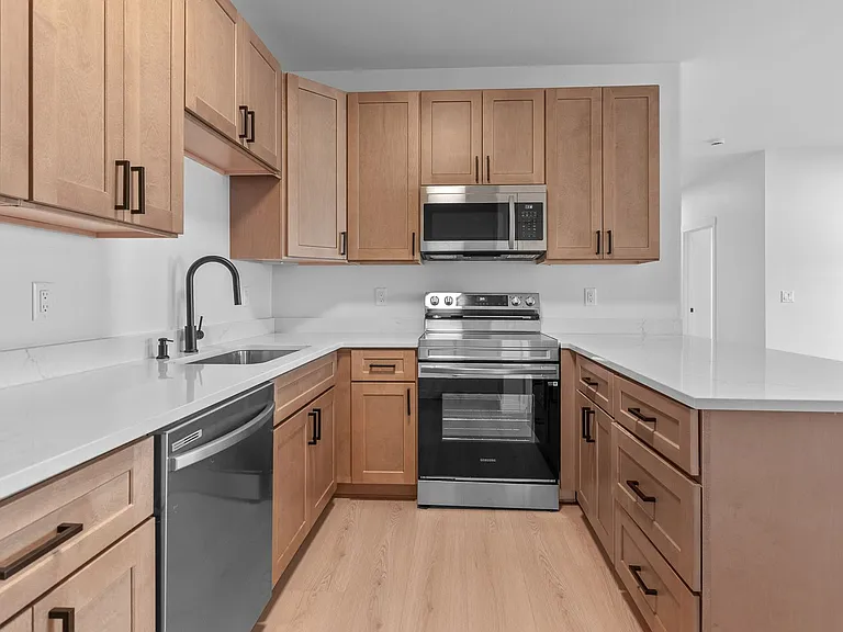 1172 Mullan — Photo 8