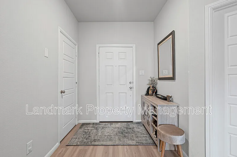 4 bed, 3.0 bath, 2769 sqft, $3,250 — Photo 4