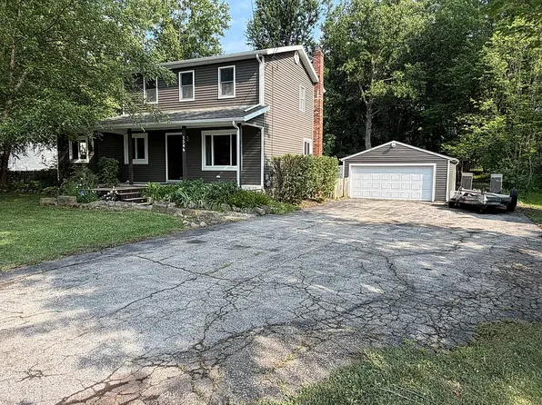 1546 Gangl Dr, Stow, OH 44224
