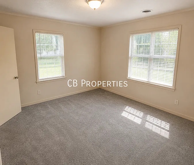 2806 Scotland Rd — Photo 3