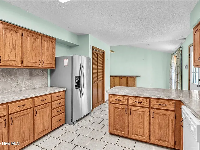 7071 Old Oak Rd NW — Photo 37