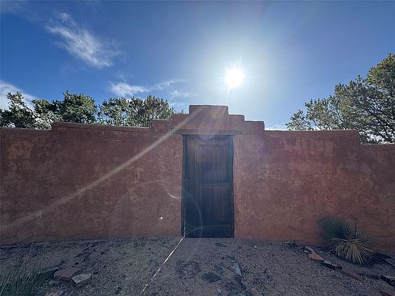 5th image of 1092 Mansion Ridge Rd