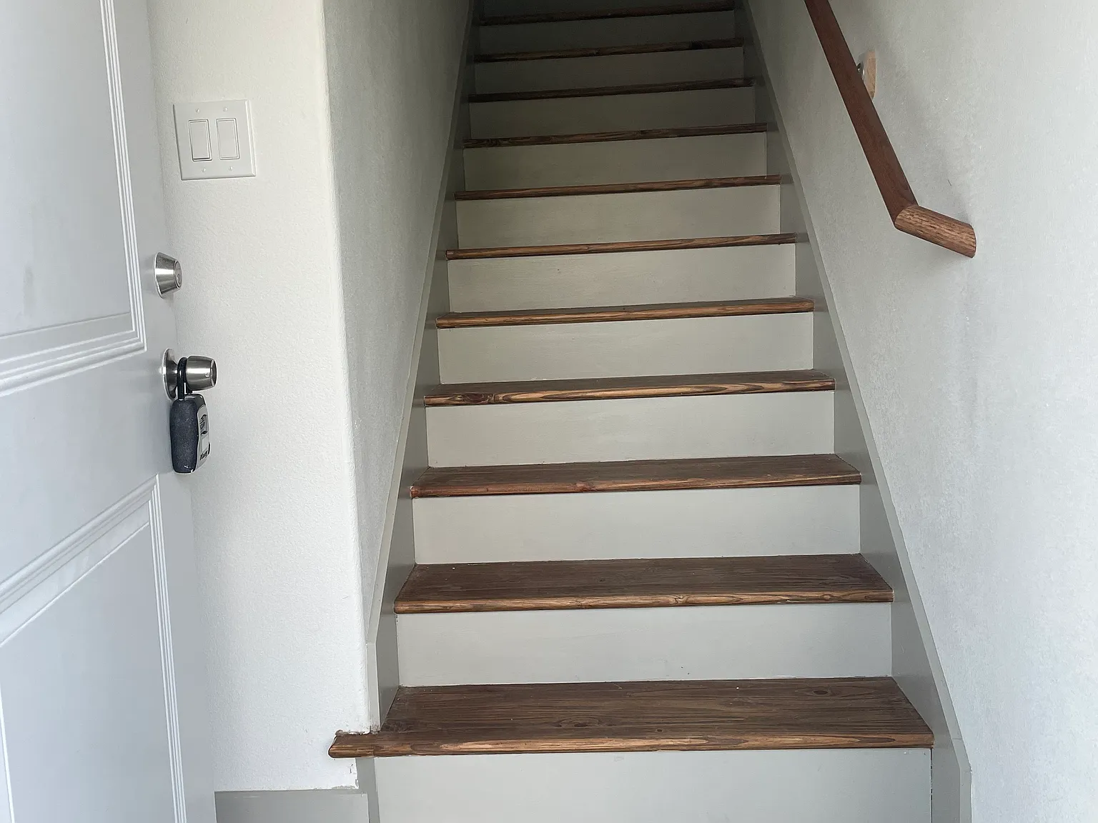 624 Center St — Photo 3