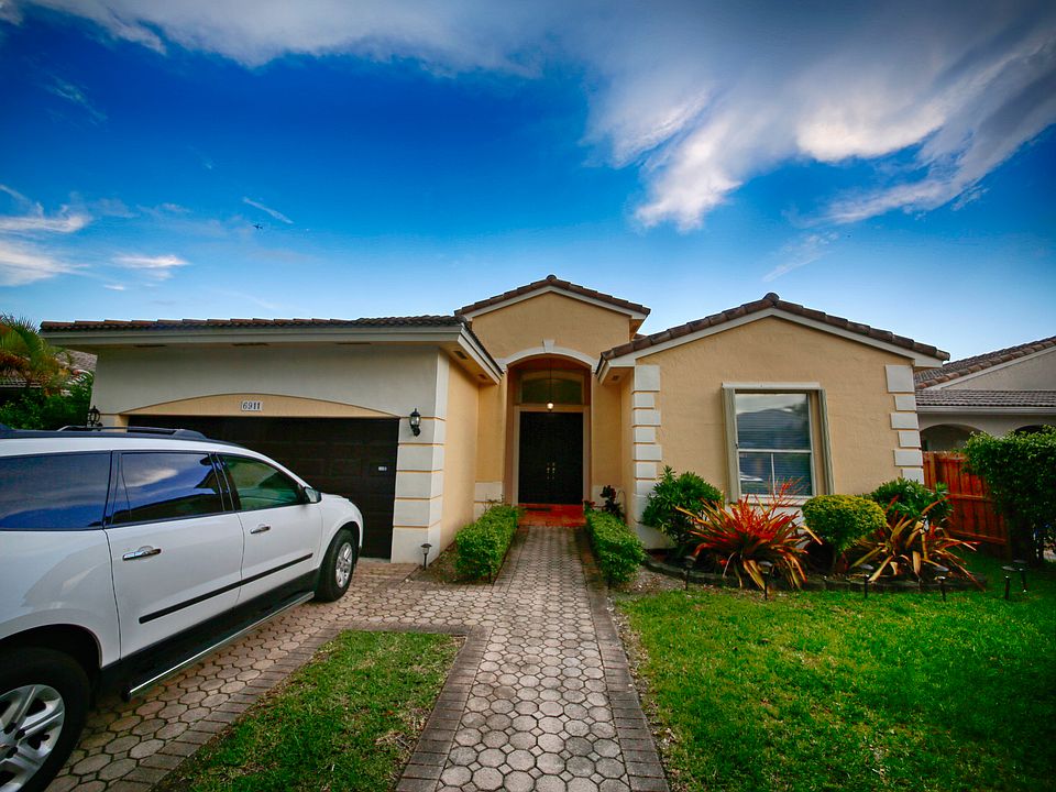 Beautiful,quiet neighborhood