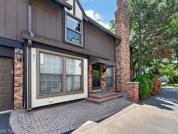 3rd image of 22045 Shore Pointe Ln #60
