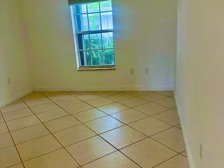 3019 SW 23rd St #3019 — Photo 7