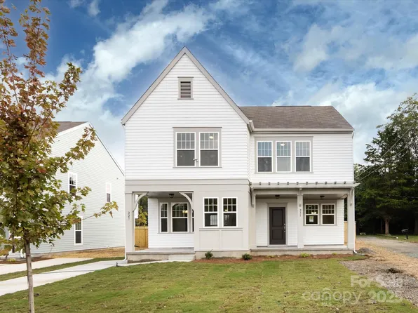 227 Hoskins Avenue Dr, Charlotte, NC 28208