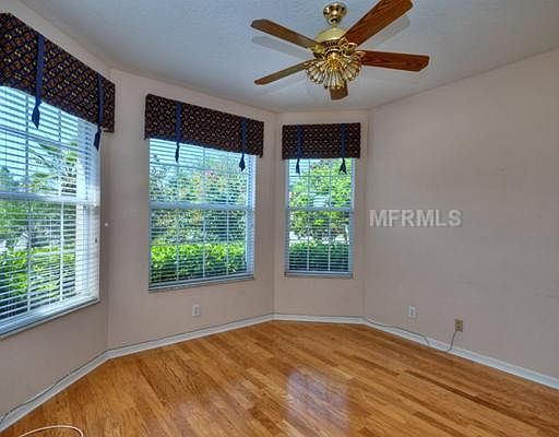 3rd image of 9412 Greenpointe Dr