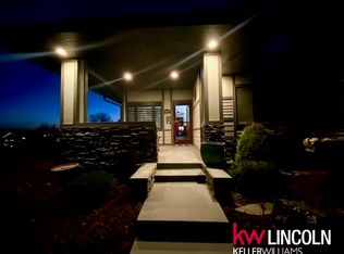 6845 NW 7th St, Lincoln, NE 68521