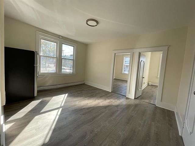 1st image of 310 Danforth Ave #1R