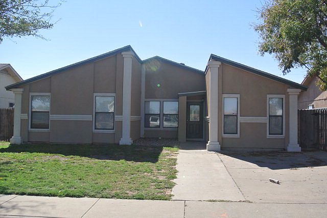 1st image of 3621 W 5th St