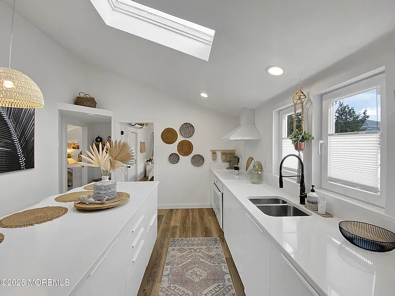 110 Curtis Pl — Photo 18
