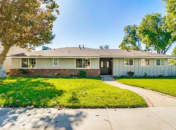 2nd image of 1027 W La Deney Dr